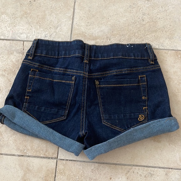 Blue Jean shorts - Picture 3 of 3
